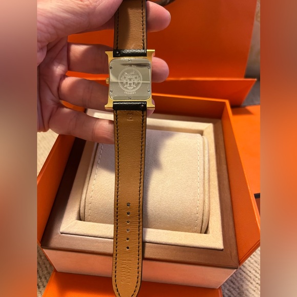 Hermes Heure H watch, 18k plated, small model 25mm. Current retail $5k+ - Picture 7 of 14
